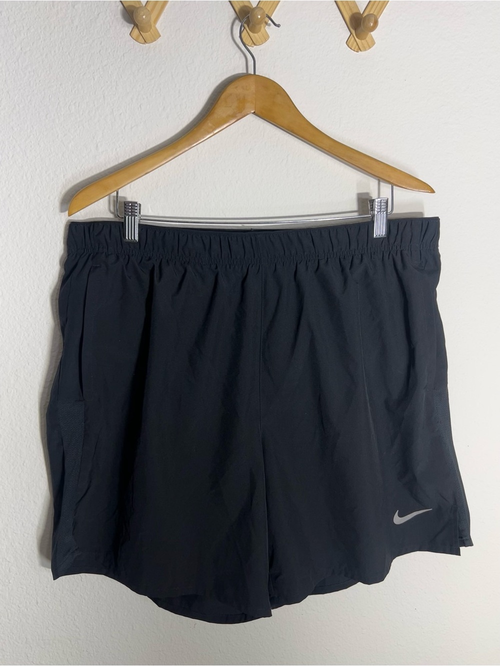 NIKE • Challenger Men’s Shorts XL Black 7" Inseam Dri-FIT Brief Lined Running